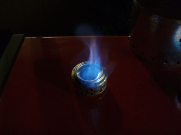 alcohol_stove_3_05.jpg