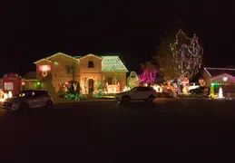 Neighborhood Christmas Lights 2021 034