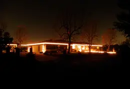 Neighbors Xmas Lights Dec 2009 24