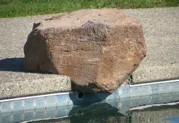 Pool Diving Rock 002