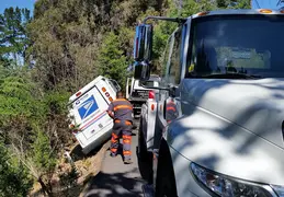 USPS Truck Ridge Park Lane 05