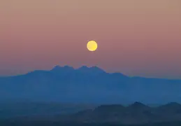 Moon 20251006 05