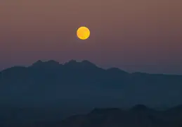 Moon 20251006 06