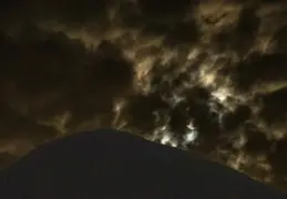 Moon n Clouds 20231026 01