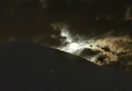Moon n Clouds 20231026 07