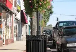 Amityville Shops