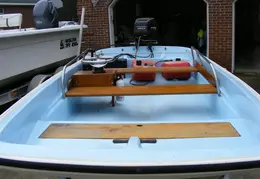Boston Whaler 09