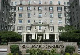 Boulevard Gardens 02
