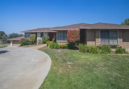 845 Ridge Dr Outside