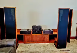Cheryls Stereo System 20250418