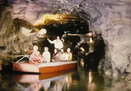 Howe Cavern 01