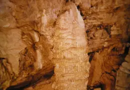 Howe Cavern 06