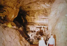 Howe Cavern 07