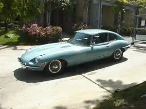 Jaguar_1969_XKE_Coupe_Light_Blue.webp